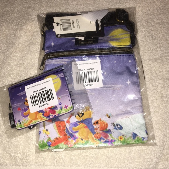 Hot Topic Handbags - 🎃Disney Winnie The Pooh Halloween Passport Crossbody Bag & Cardholder